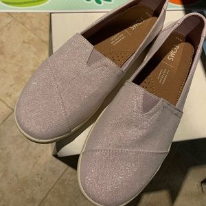 Toms size 6.5